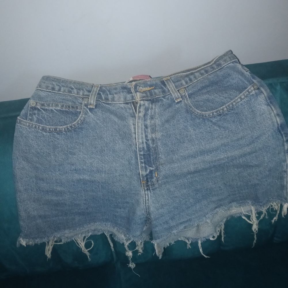 Highwated jean shorts